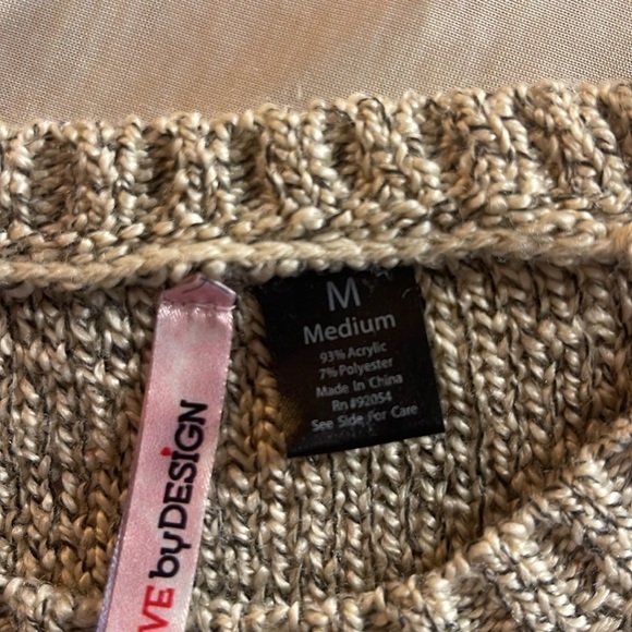 Love by Design - high side slit knit sweater - womens size medium - Picture 5 of 5